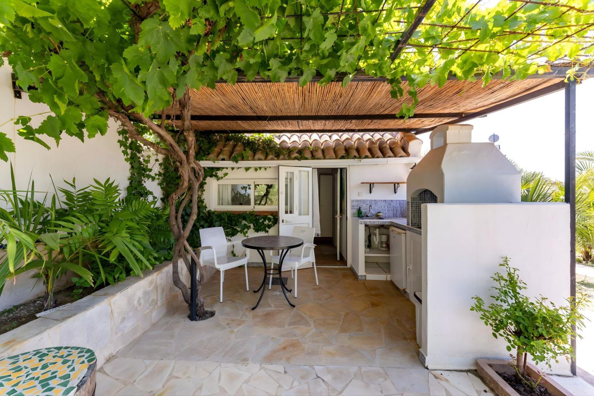 Tiny House 12M2 In Holiday Park With 55 M2 Pool Tolox Dış mekan fotoğraf